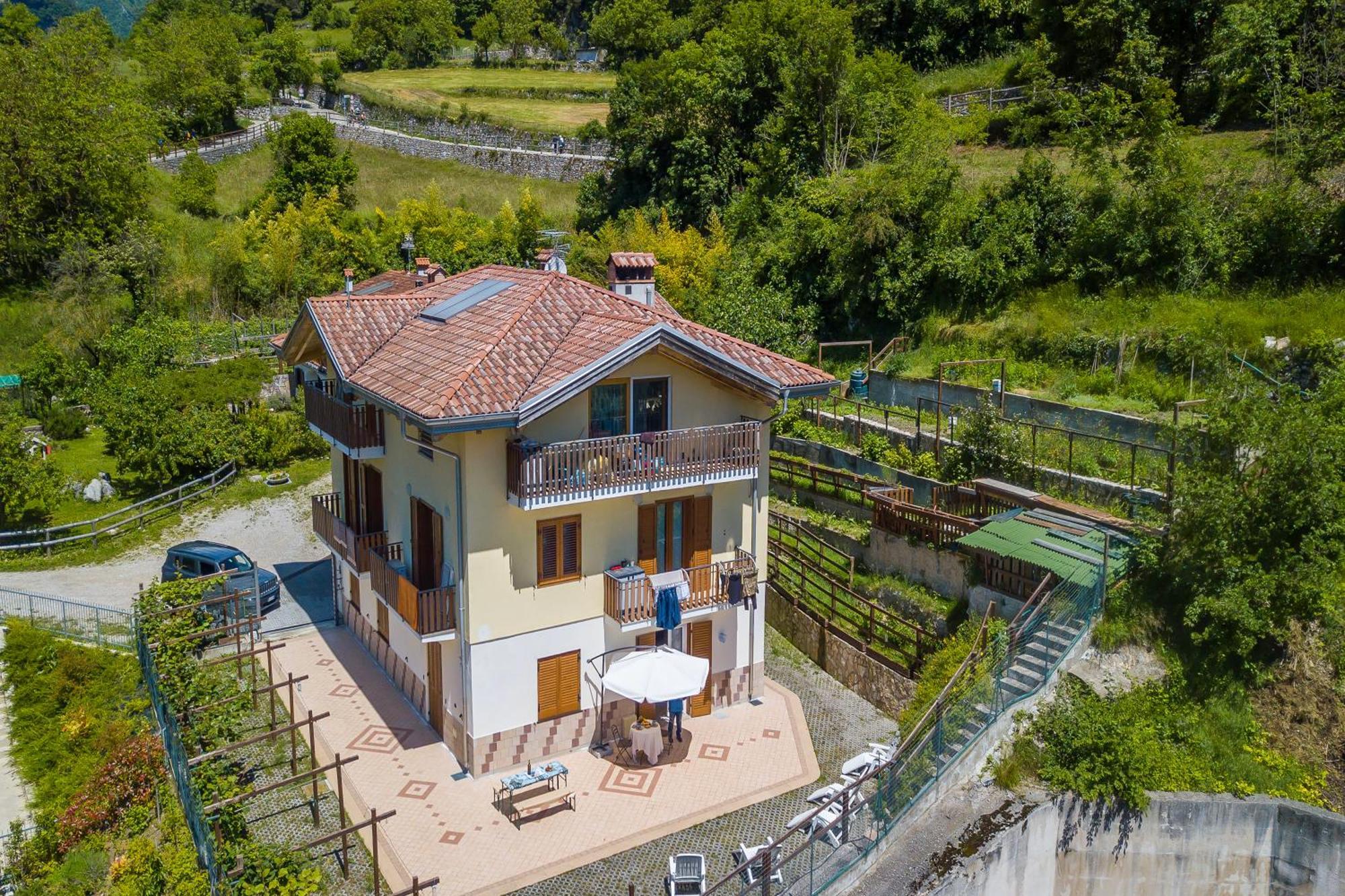 Il Giardino In Montagna Family Friendly- Happy Rentals Tenno Kültér fotó